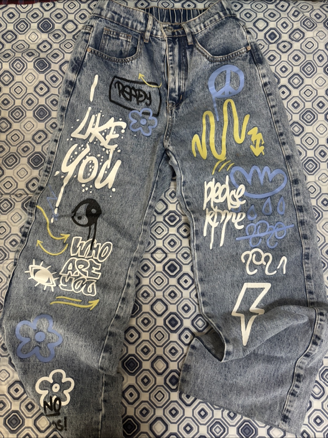 Light Wash Jeans with Graffiti