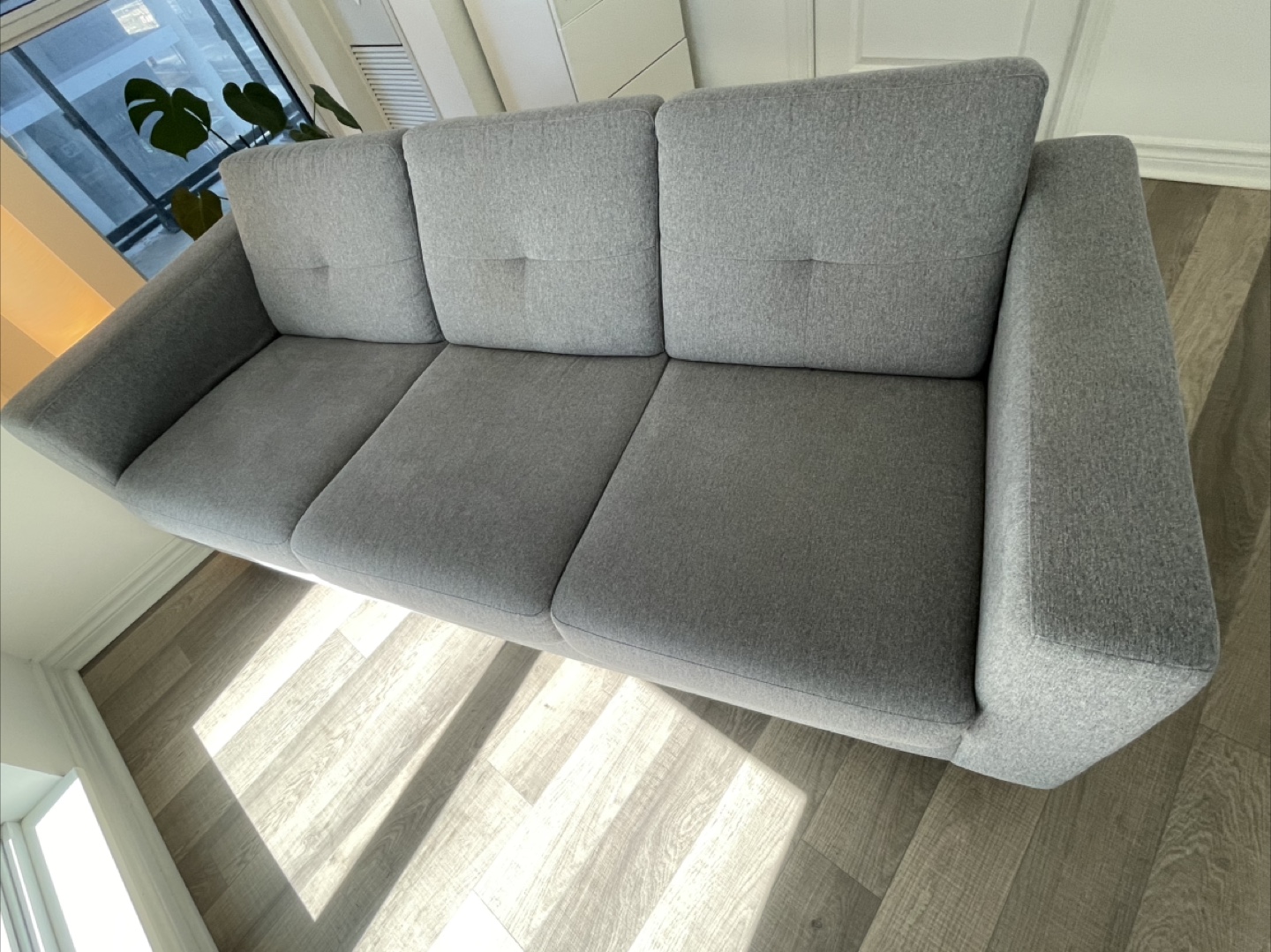 EQ3 - SOLO SOFA and OSKAR OTTOMAN - photo 4