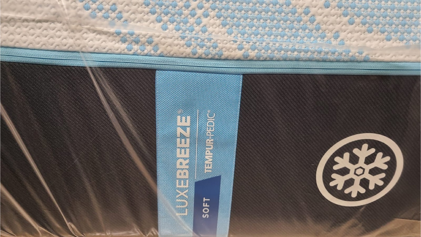 NEW MATTRESS Tempur-Pedic LuxeBreeze Soft KING SIZE - photo 2