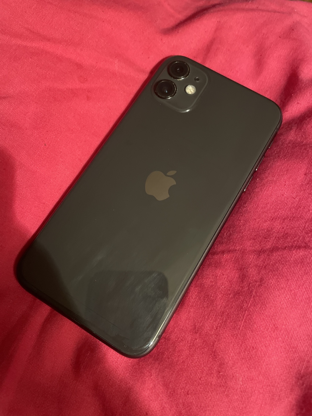 iPhone 11 - photo 2
