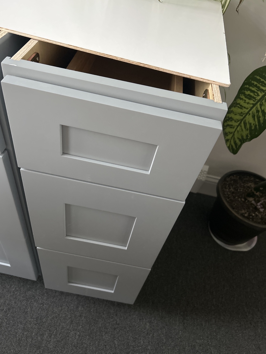 Gray Shaker Kitchen Cabinet - 3 Drawers