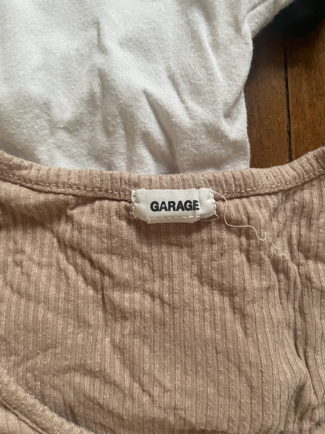 Two garage cropped tops bundle image indicator(2)