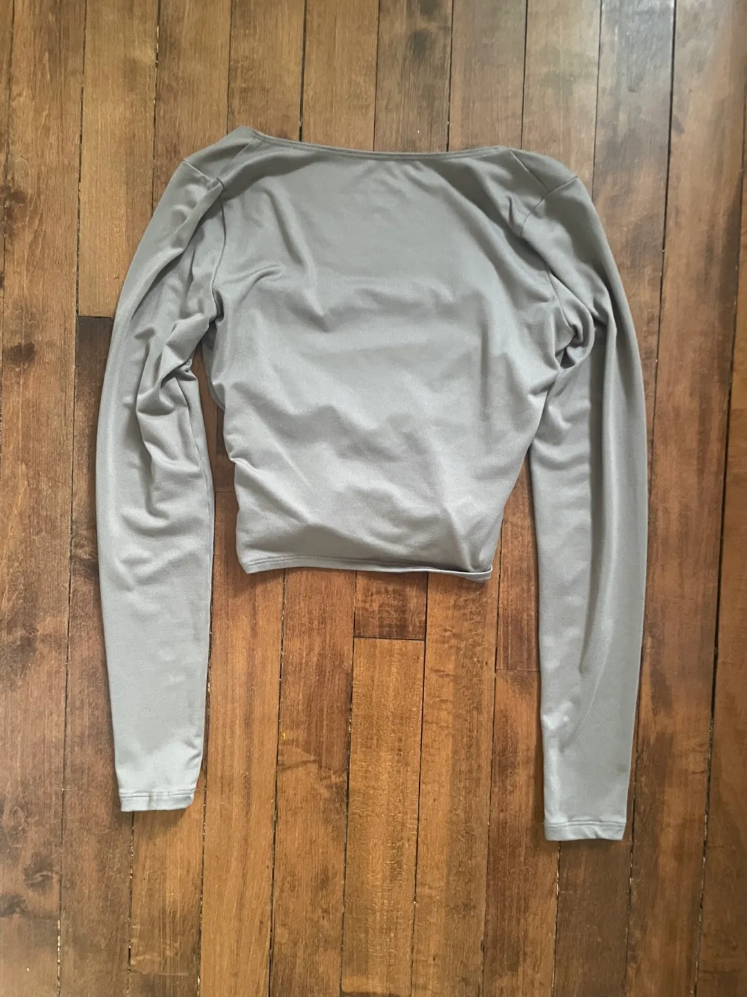 Hollister Long Sleeve image indicator(2)