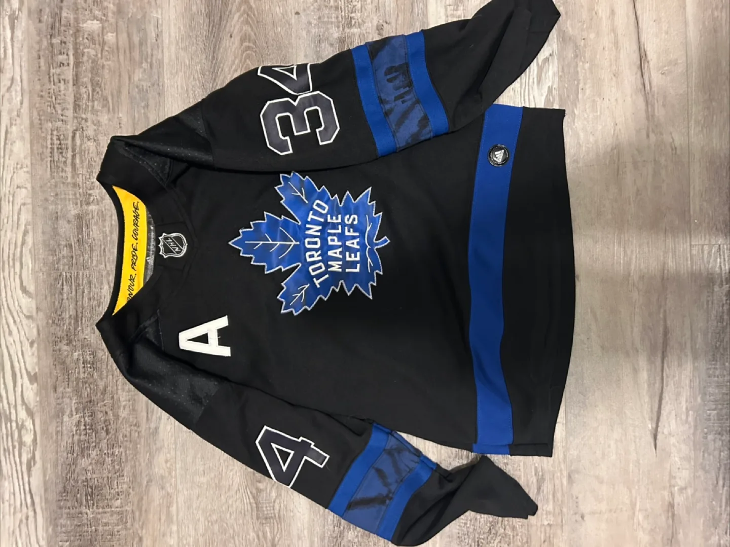 Adidas Toronto Maple Leafs Auston Matthews youth Jersey thumbnail