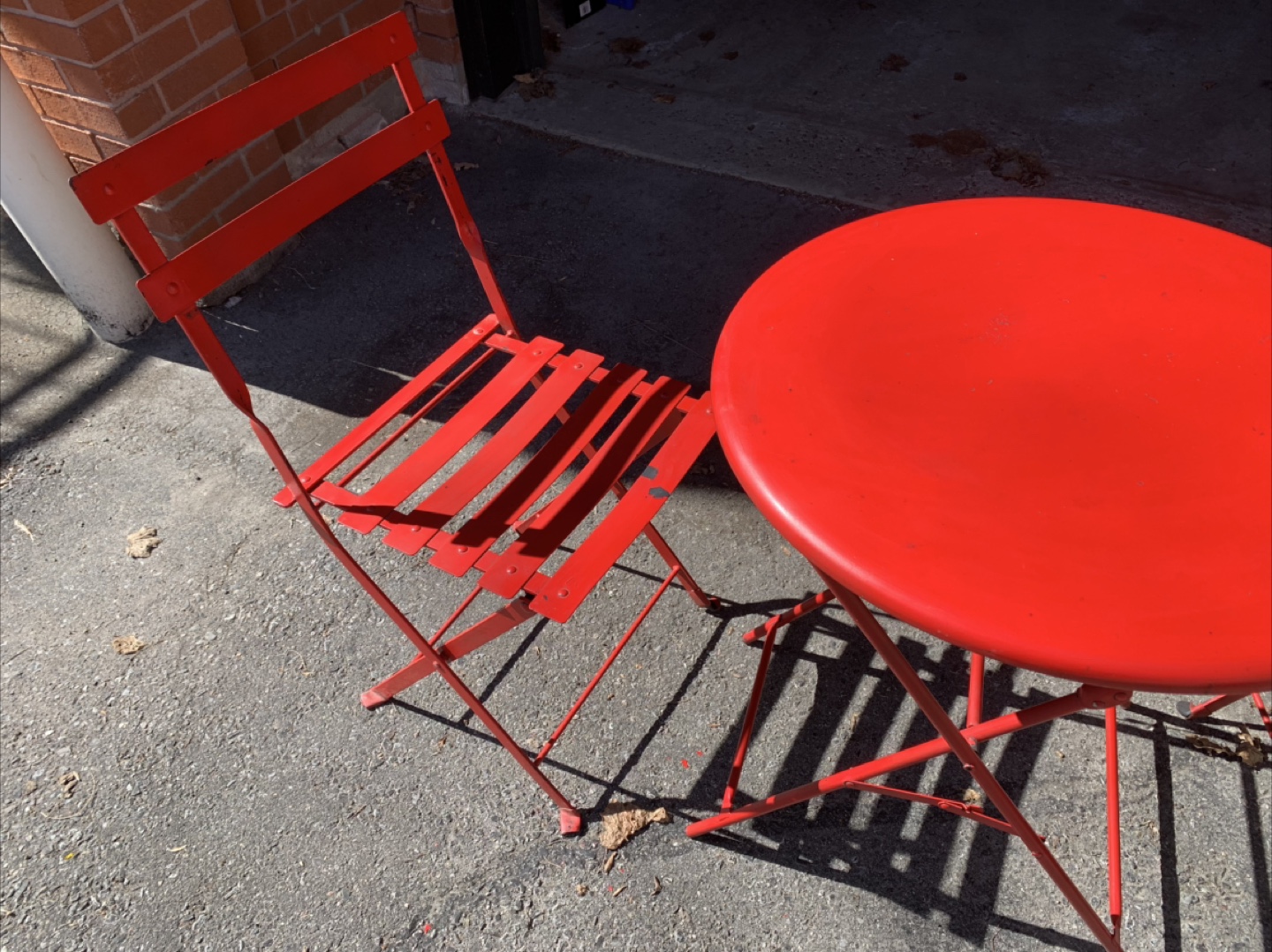 Red Metal Bistro Set - Table and Two Chairs - photo 4