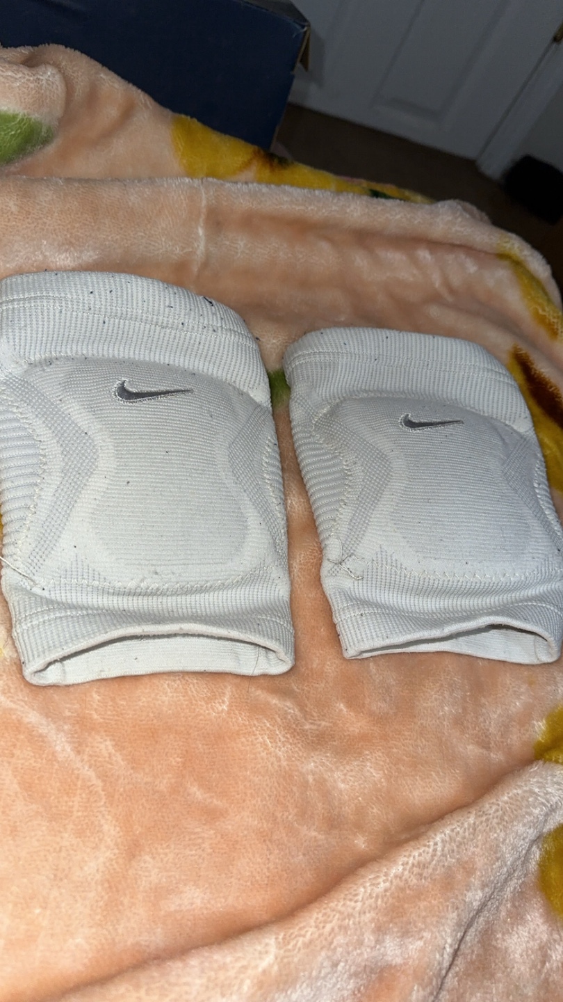 Nike Knee Pads