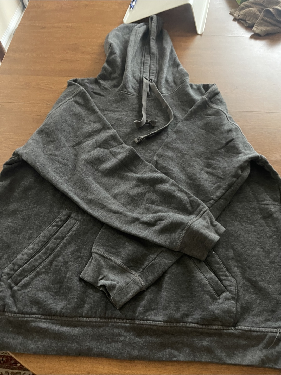 💚 Grey hooded sweatshirt
