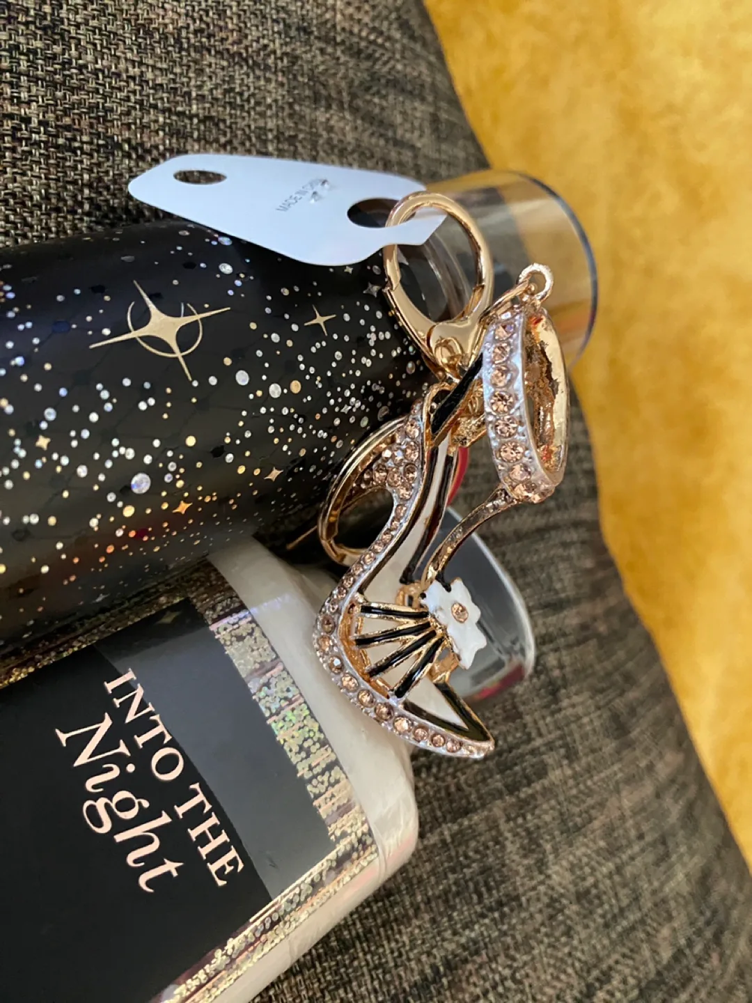 Bath & Body Works Into the Night Gift Set with Shoe Keychain image indicator(6)