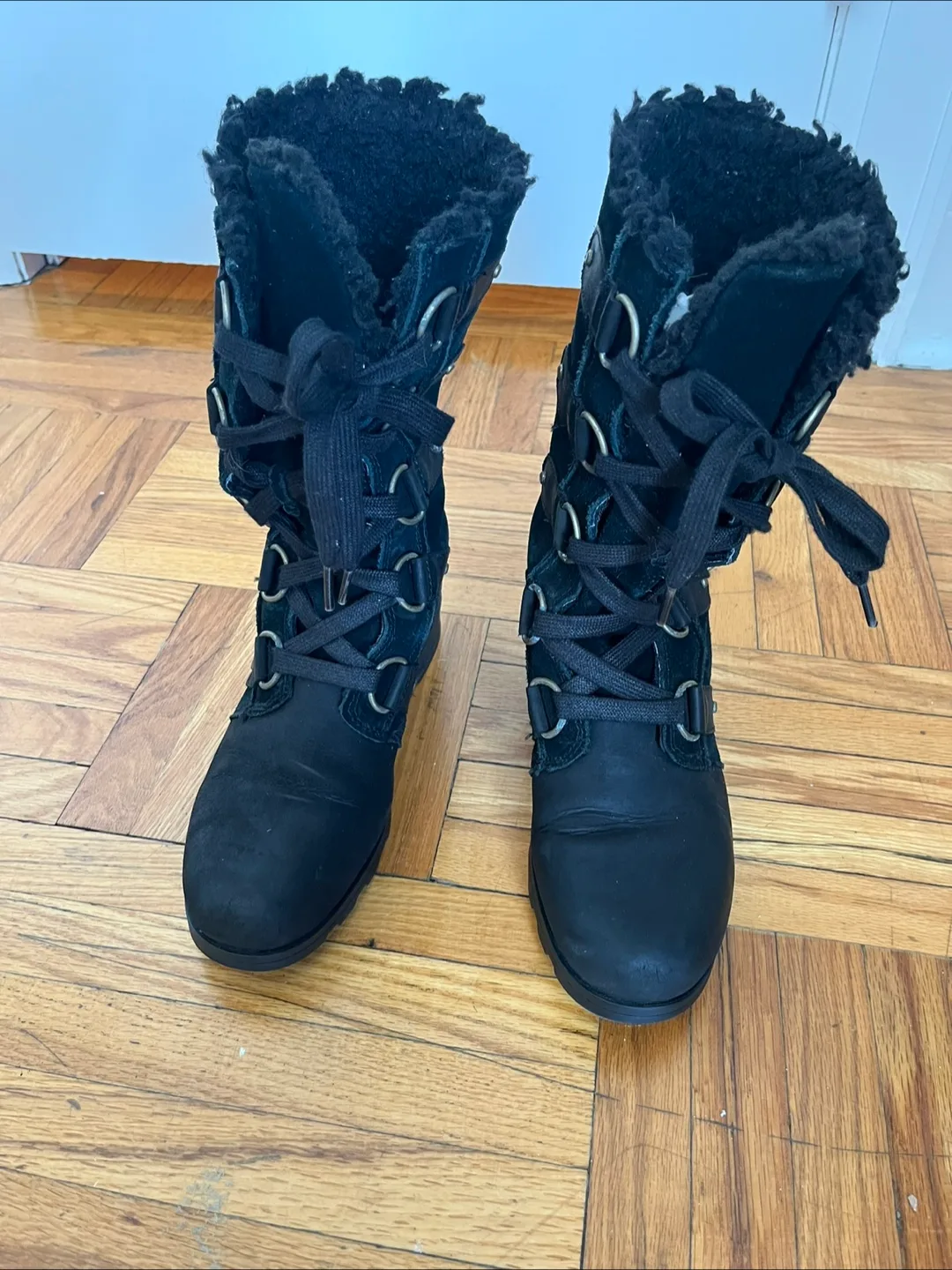 SOREL Emilie Lace Winter Boots. Women’s size 8 image indicator(3)