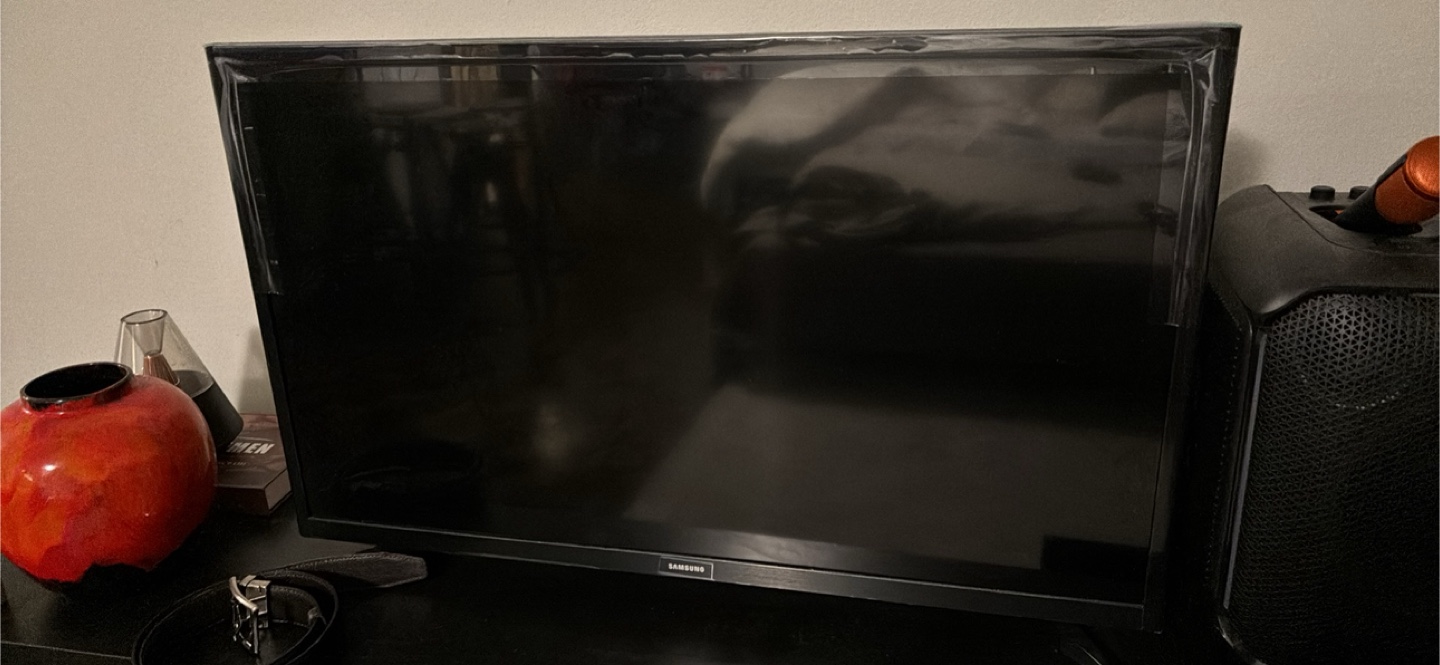 Samsung LED TV - Excellent Condition
