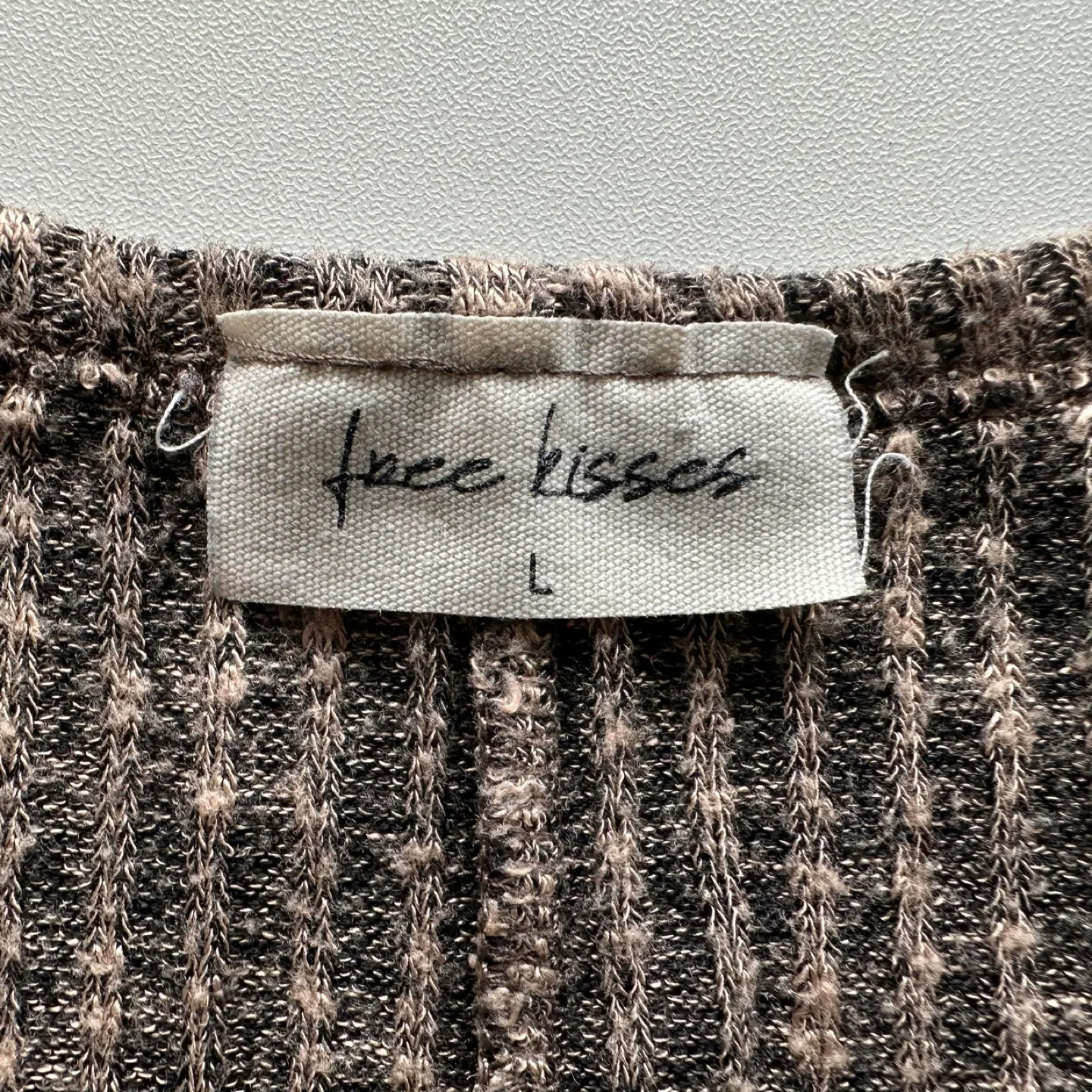 Free Kisses Brown Ribbed Tunic Top Size L image indicator(5)