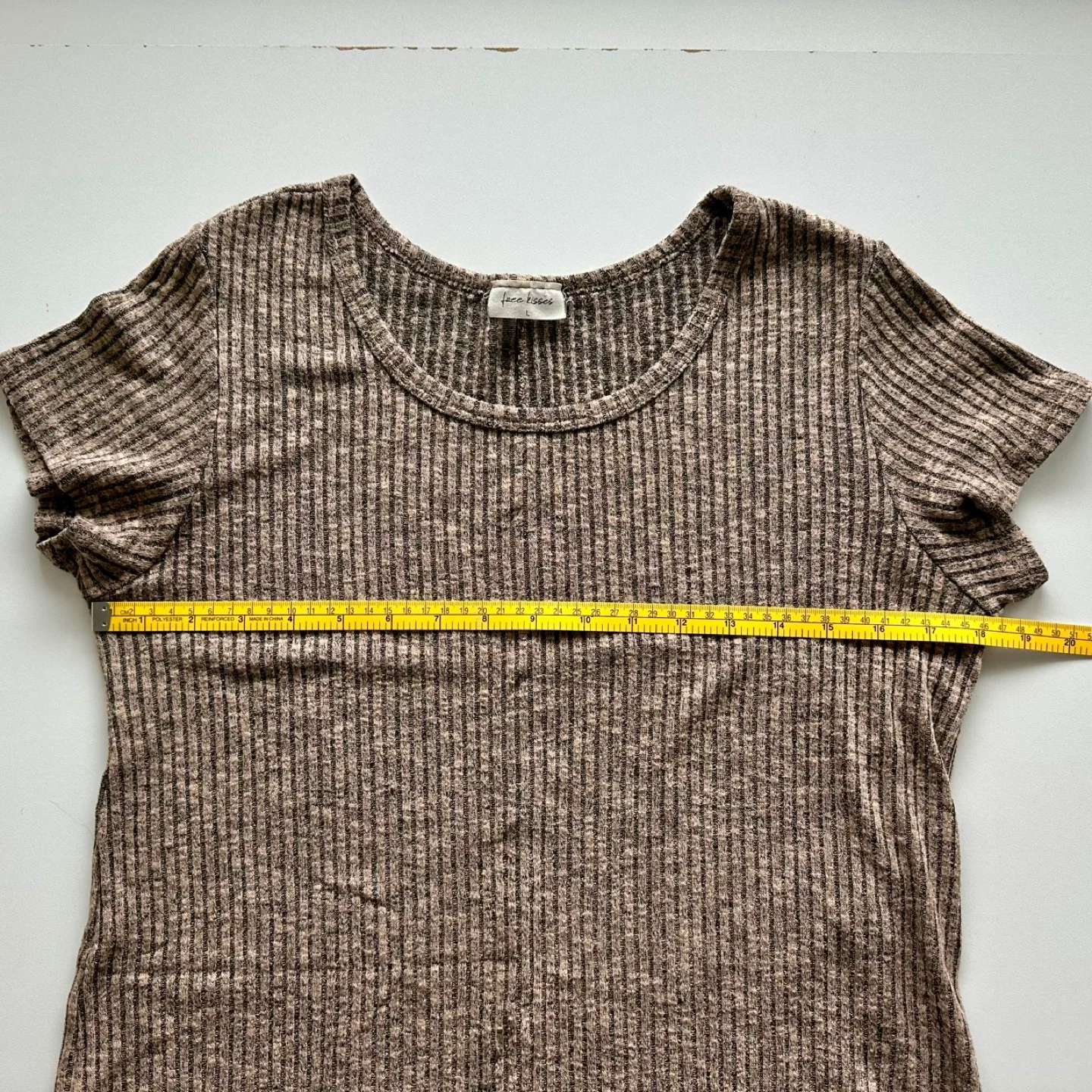 Free Kisses Brown Ribbed Tunic Top Size L image indicator(3)