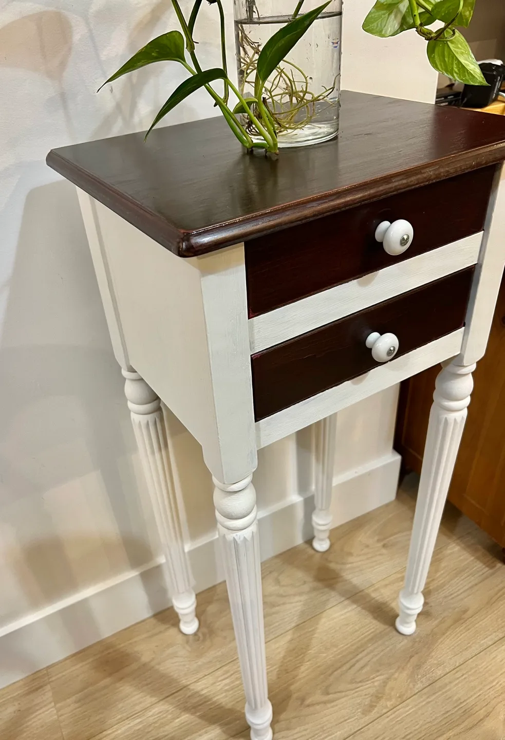 Tall End Table, Farmhouse design, 2-drawers image indicator(4)