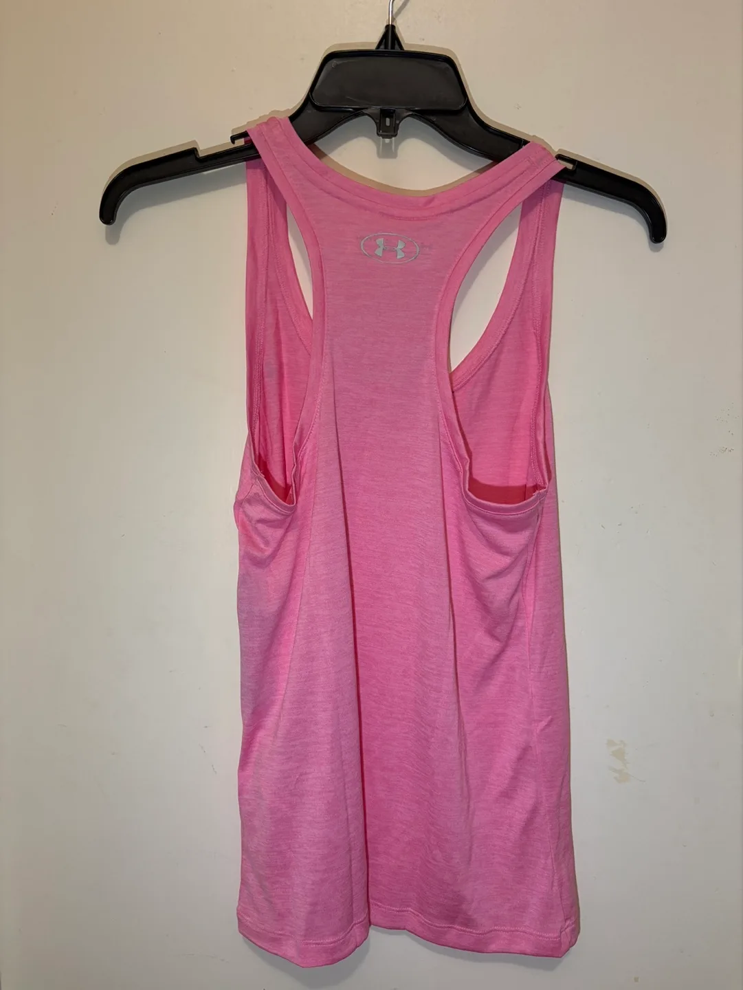 *New* Under Armour HEATGEAR Pink Exercise Tank Top image indicator(2)