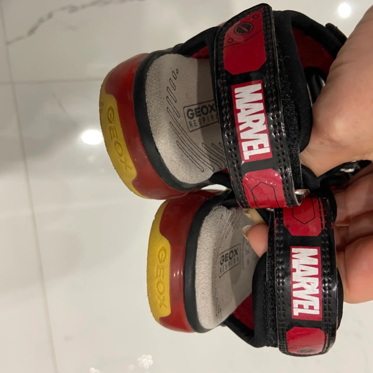 Size 30/12 kids Marvel Geox sandals image indicator(4)