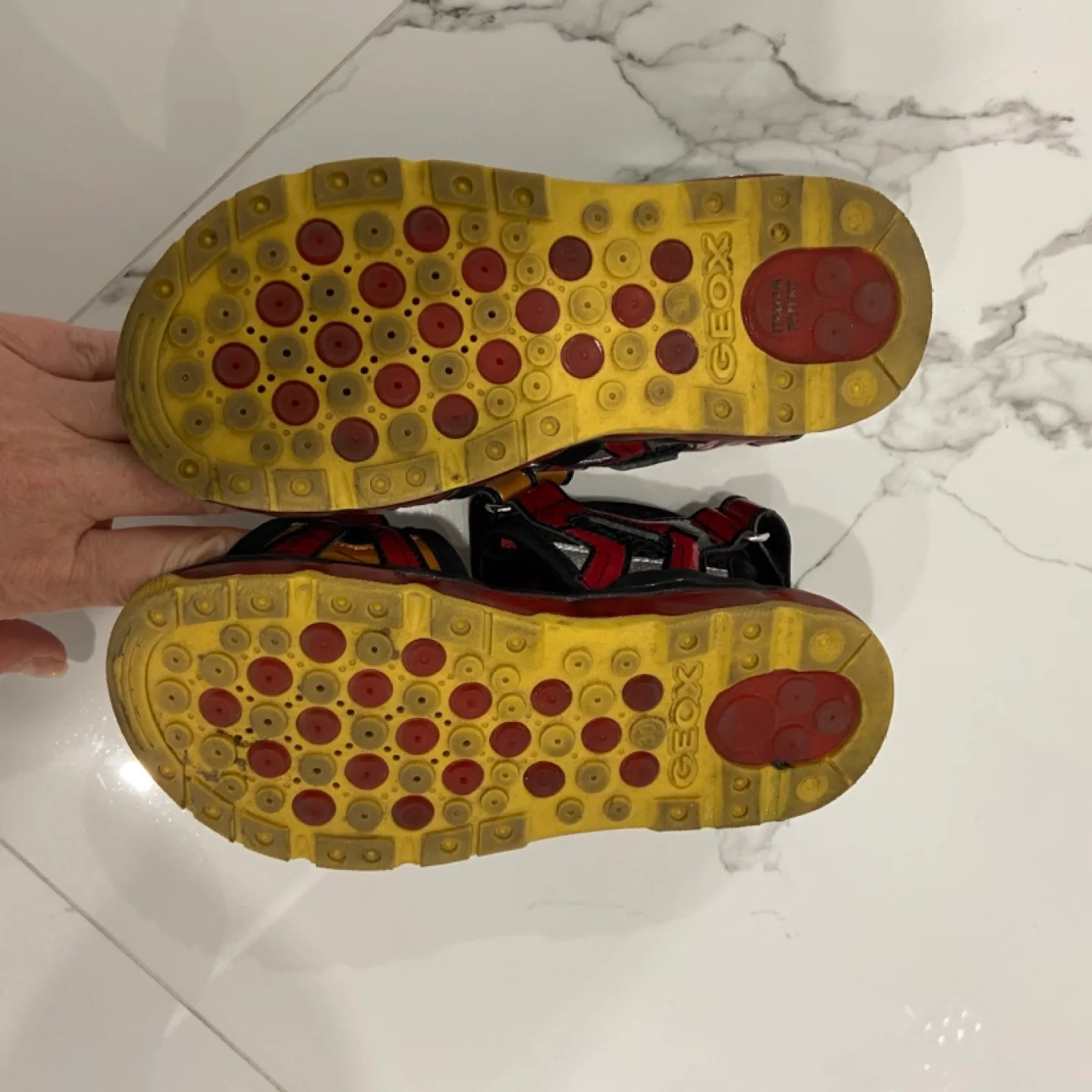 Size 30/12 kids Marvel Geox sandals image indicator(6)