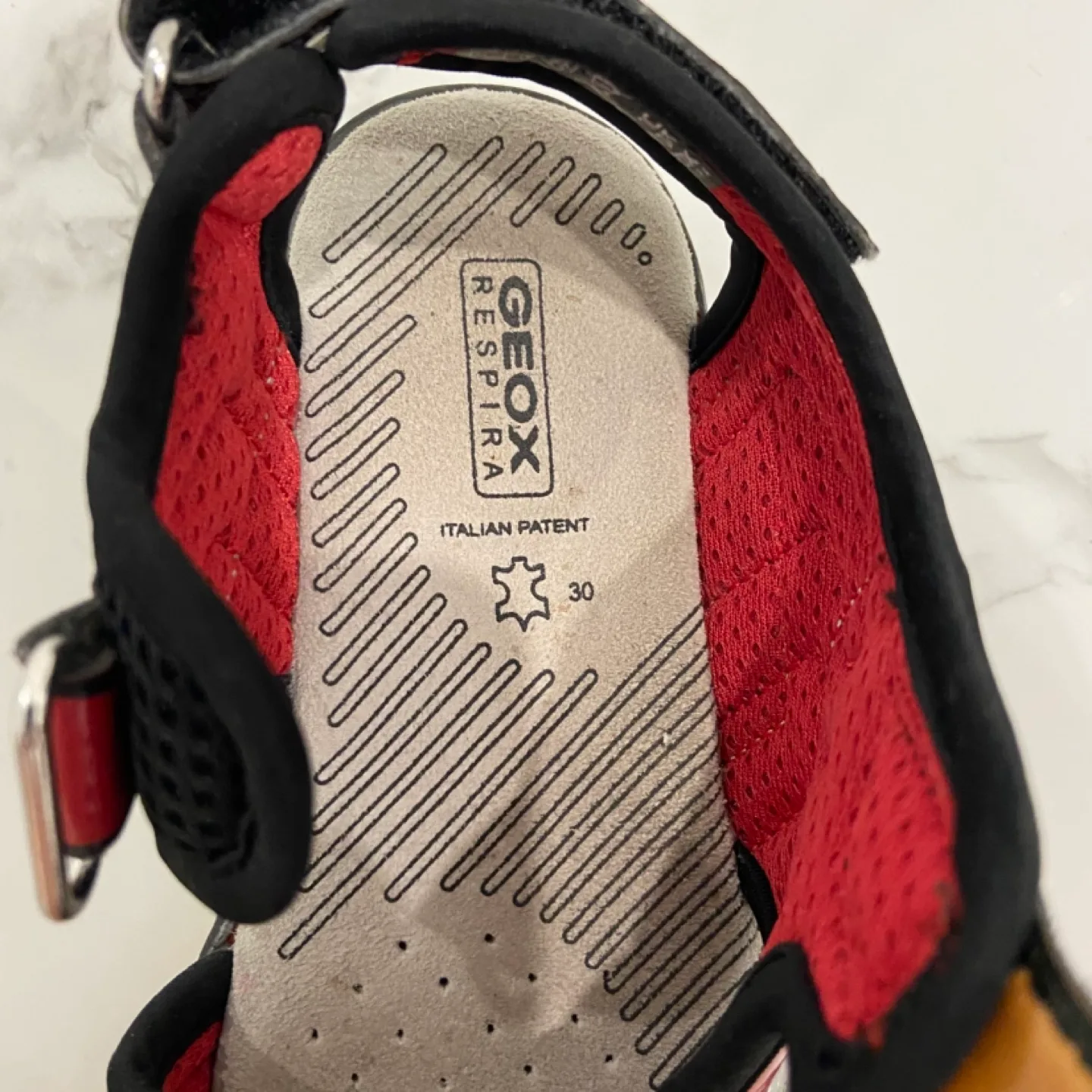 Size 30/12 kids Marvel Geox sandals image indicator(7)