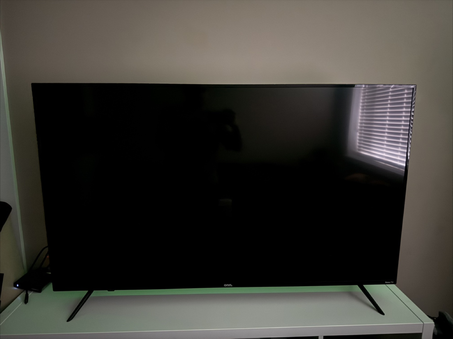 Onn Roku TV 50 inch Smart TV - photo 2