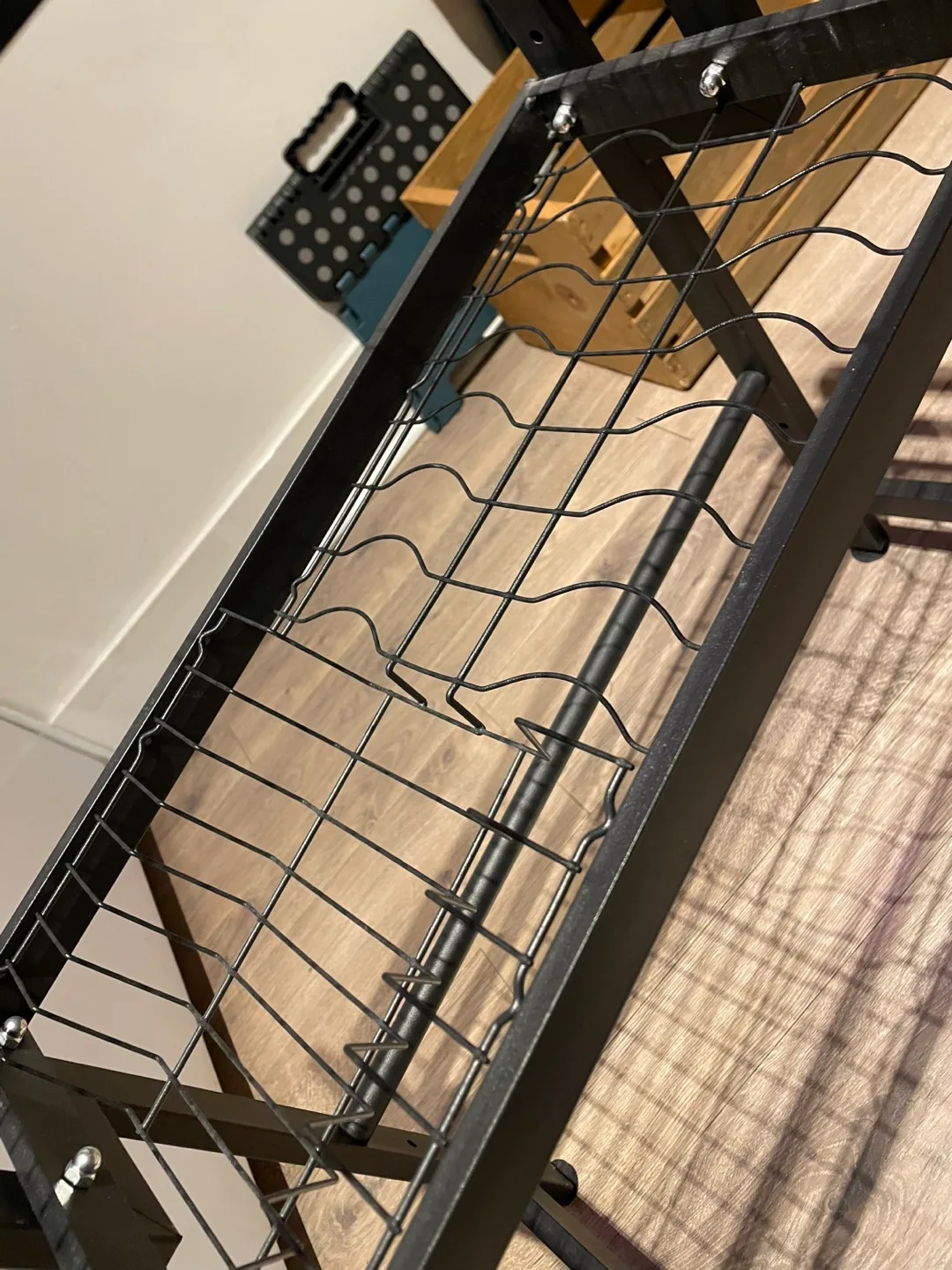 Above-Sink Dish Rack image indicator(3)