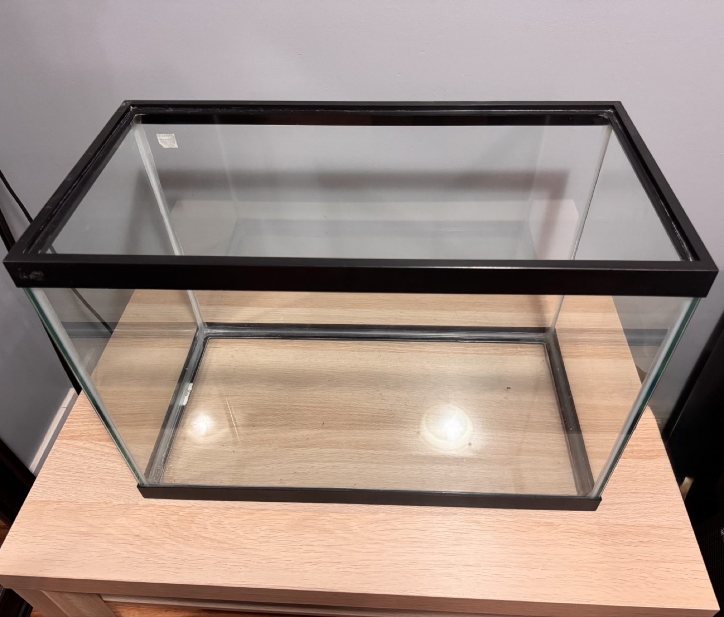 Glass Aquarium Tank with Mesh Lid - photo 2