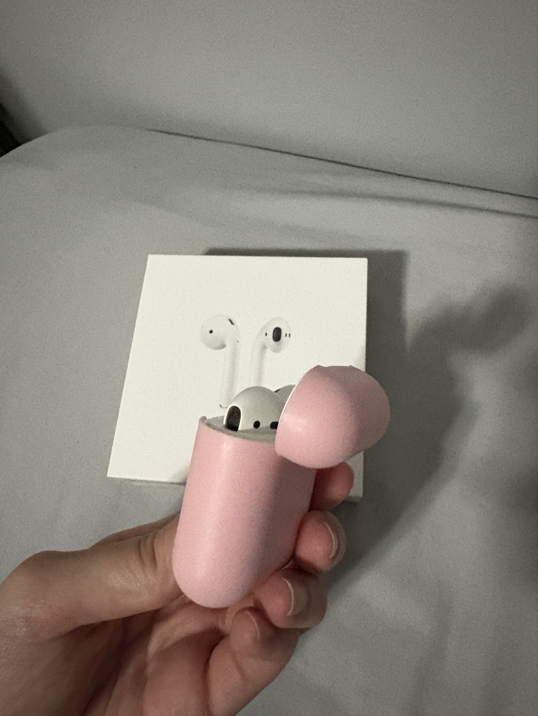 Apple AirPods with Wireless Charging Case - photo 3