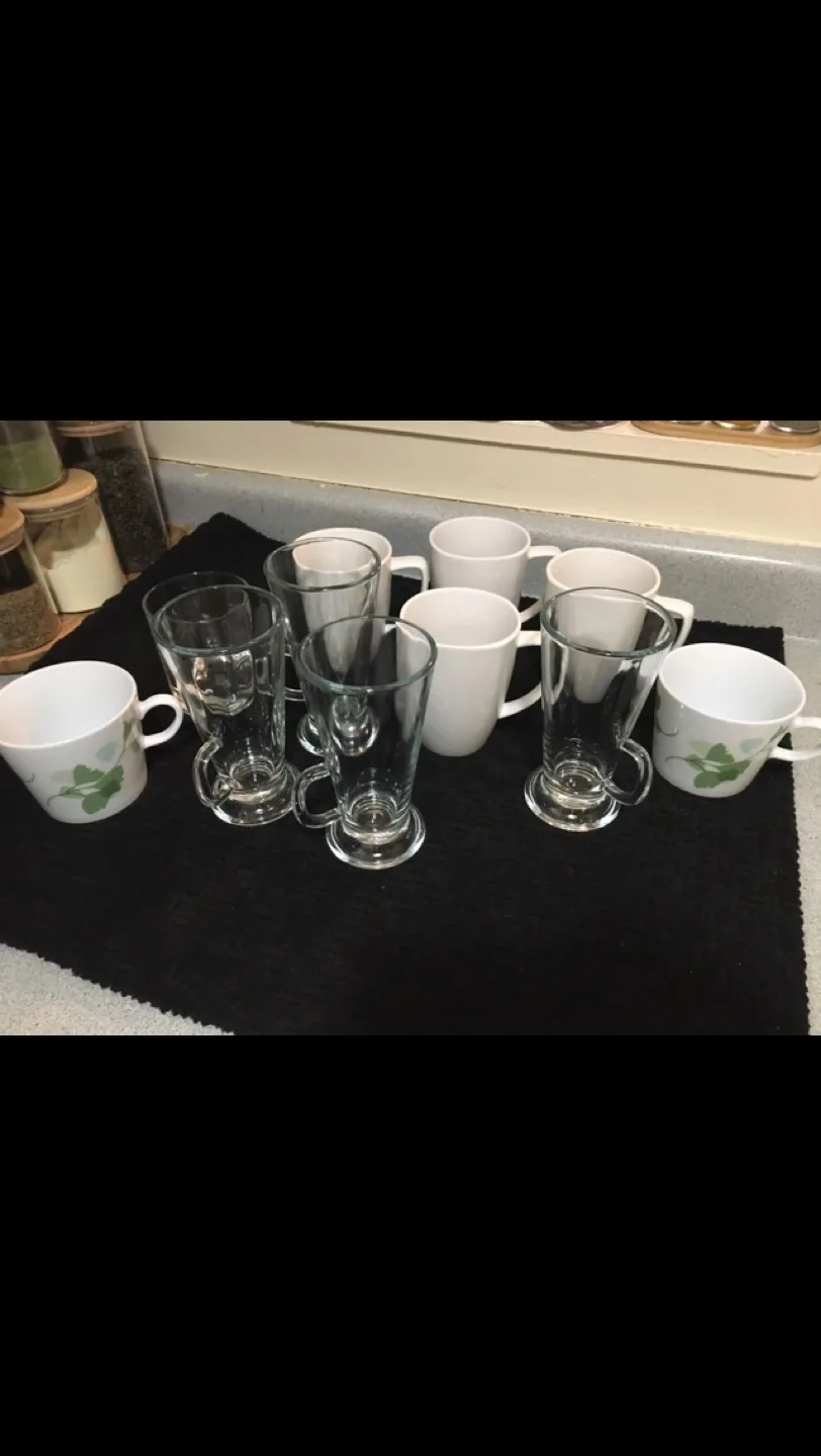 Set of 10 Mugs and Glasses thumbnail