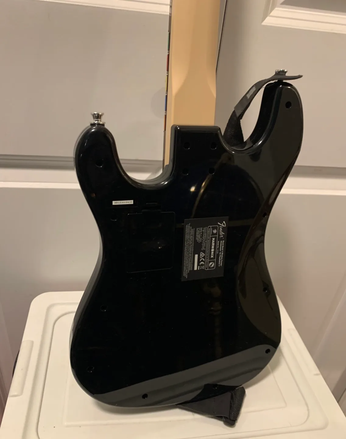 Rock Band 4 Wireless Fender Guitar PS4 PS5 Playstation image indicator(4)