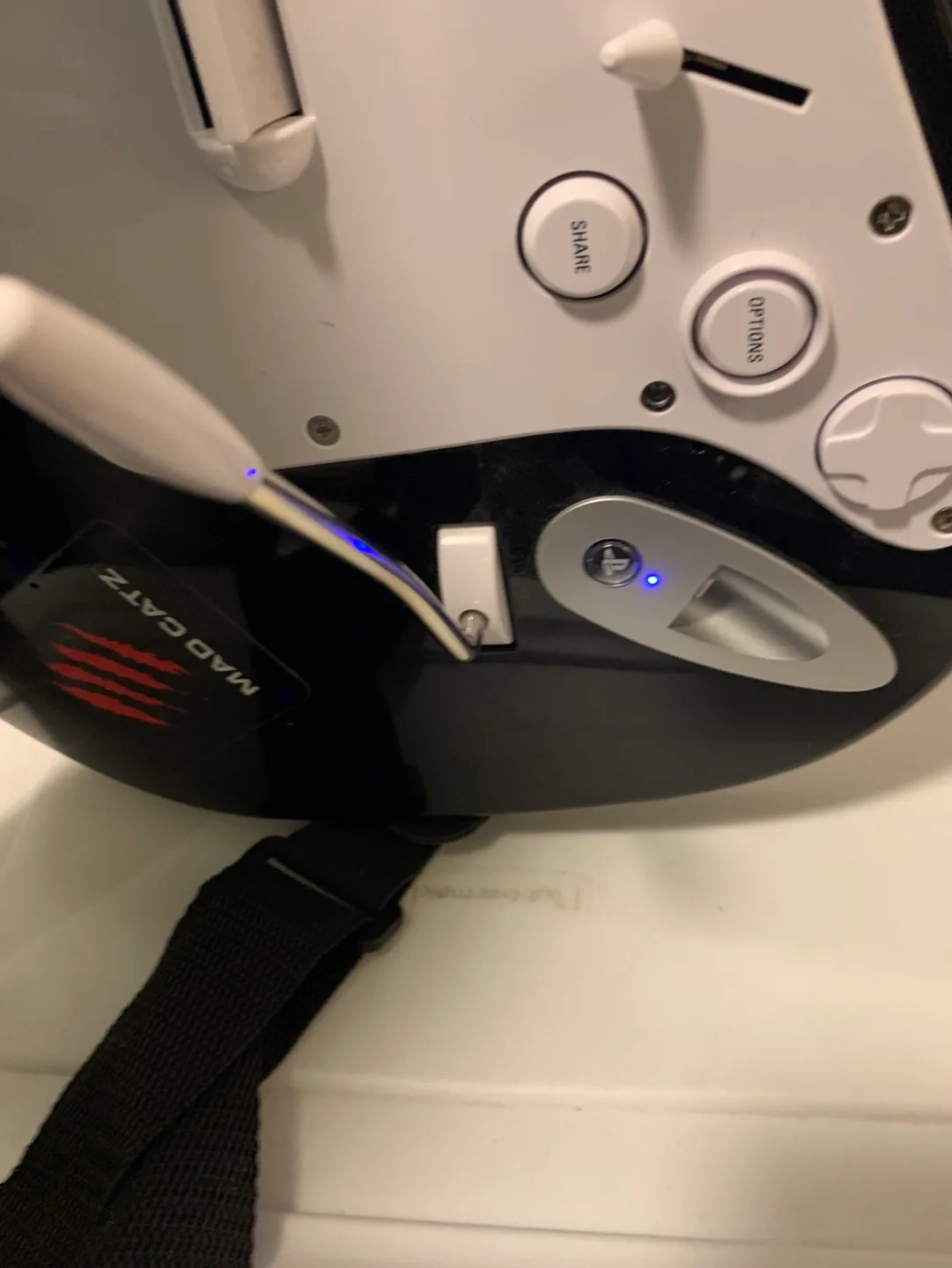 Rock Band 4 Wireless Fender Guitar PS4 PS5 Playstation image indicator(2)