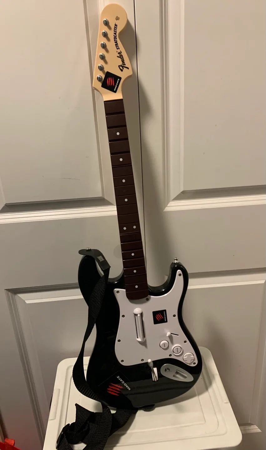 Rock Band 4 Wireless Fender Guitar PS4 PS5 Playstation image indicator(3)