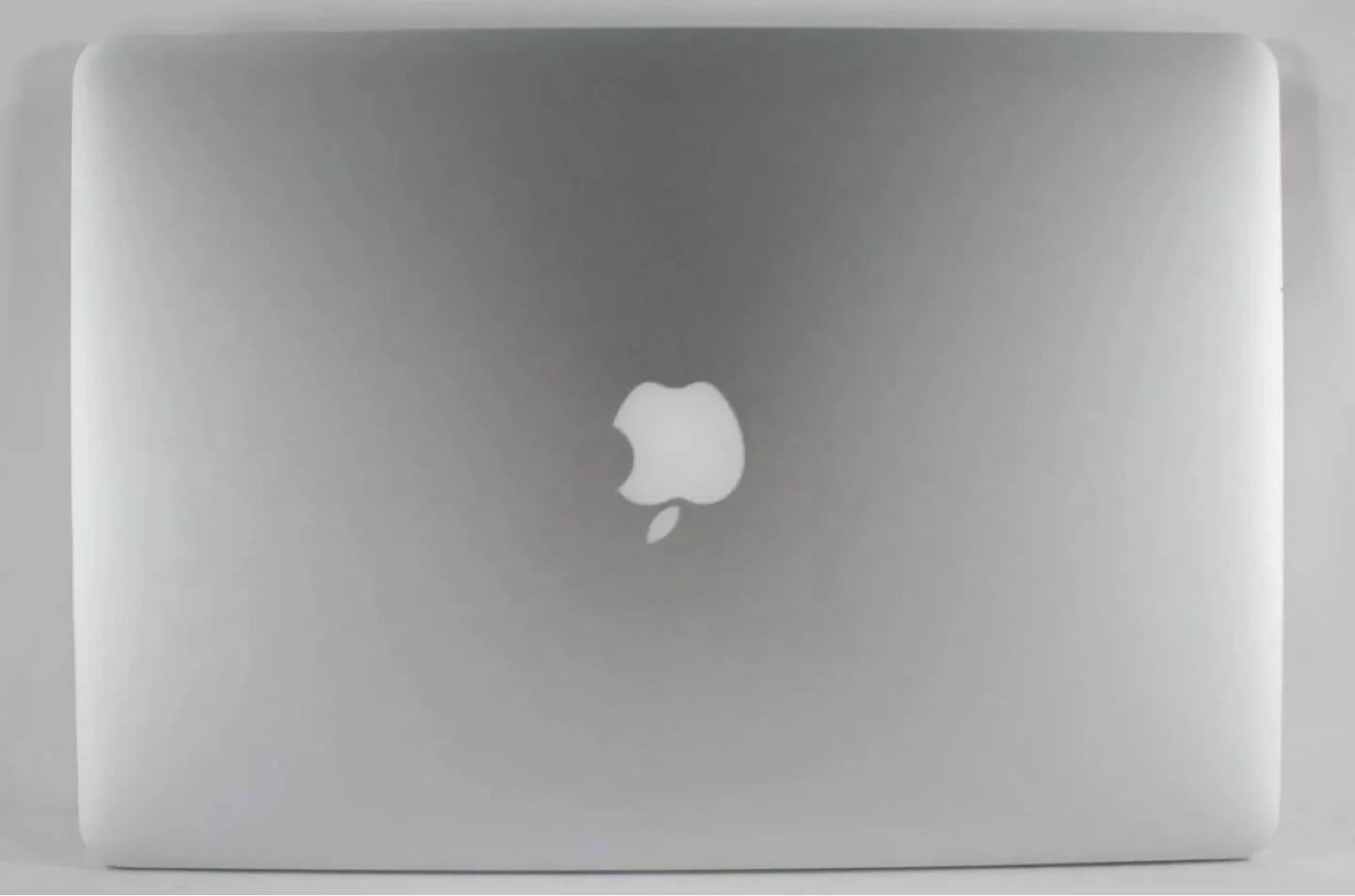 Apple MacBook Pro 15 inch RETINA i7 image indicator(3)