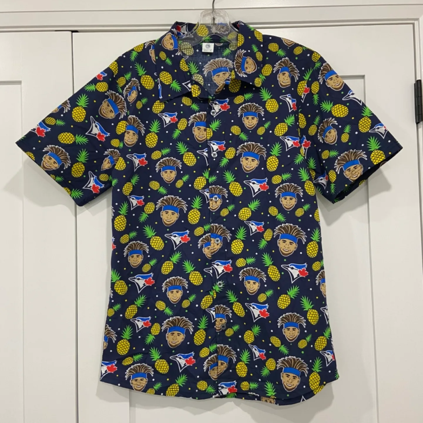 XL Blue Jays Lourdes Gurriel Jrpineapple mens shirt thumbnail