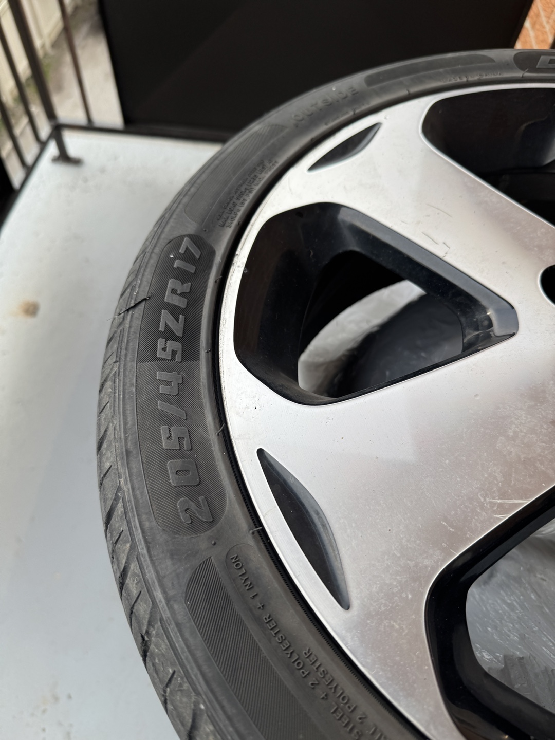 4 x 205/45ZR17 All season tires - photo 3