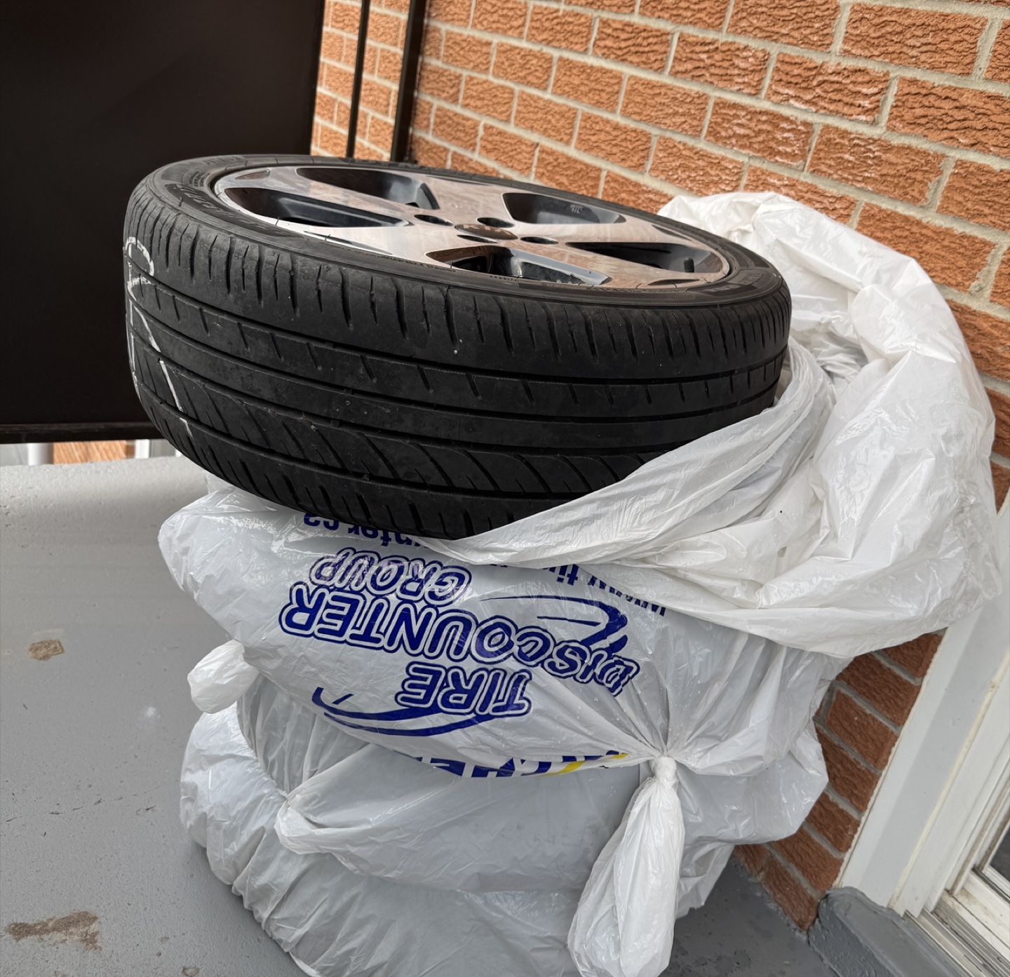 4 x 205/45ZR17 All season tires - photo 2