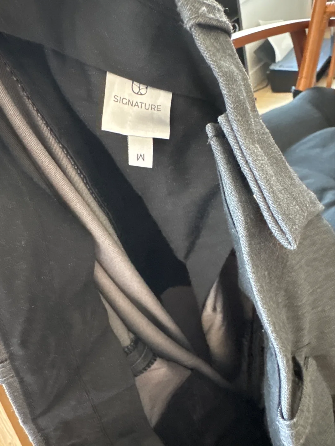 Men’s Size Medium Gray Pleated Pants image indicator(5)