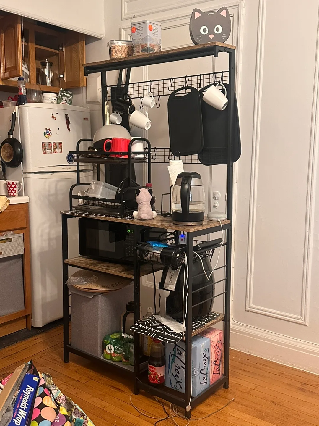 Kitchen Baker's Rack image indicator(2)