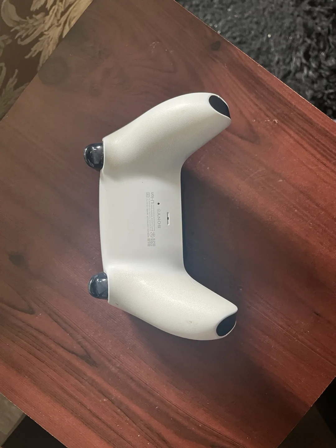 PS5 DualSense Wireless Controller - White thumbnail