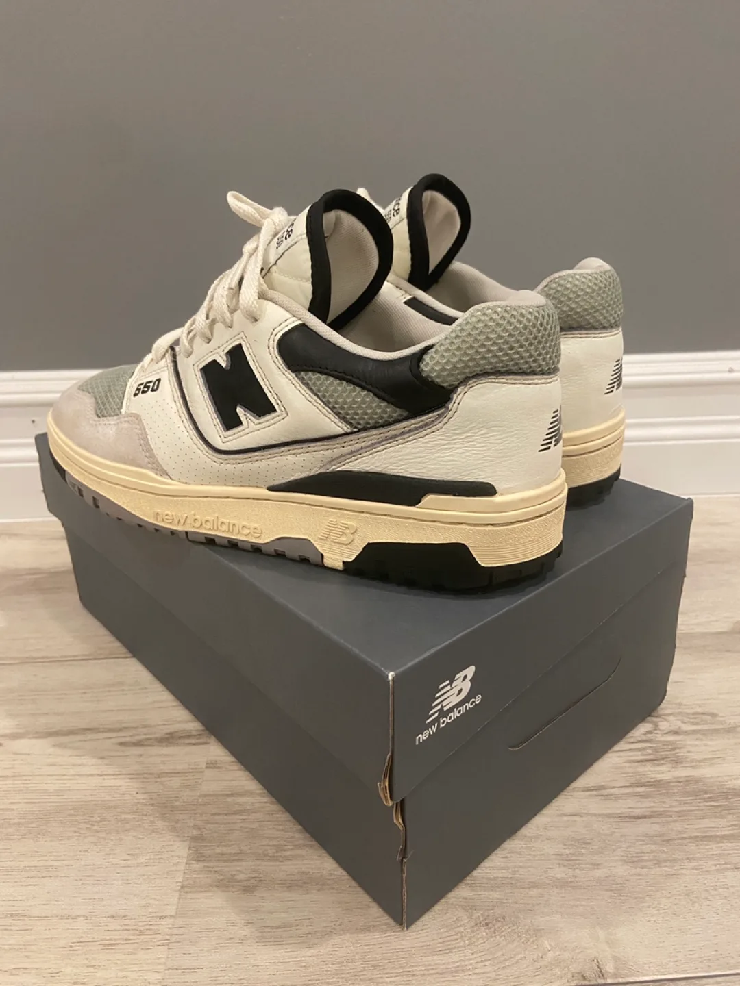 NewBalance 550’s Sea Salt with Black image indicator(3)