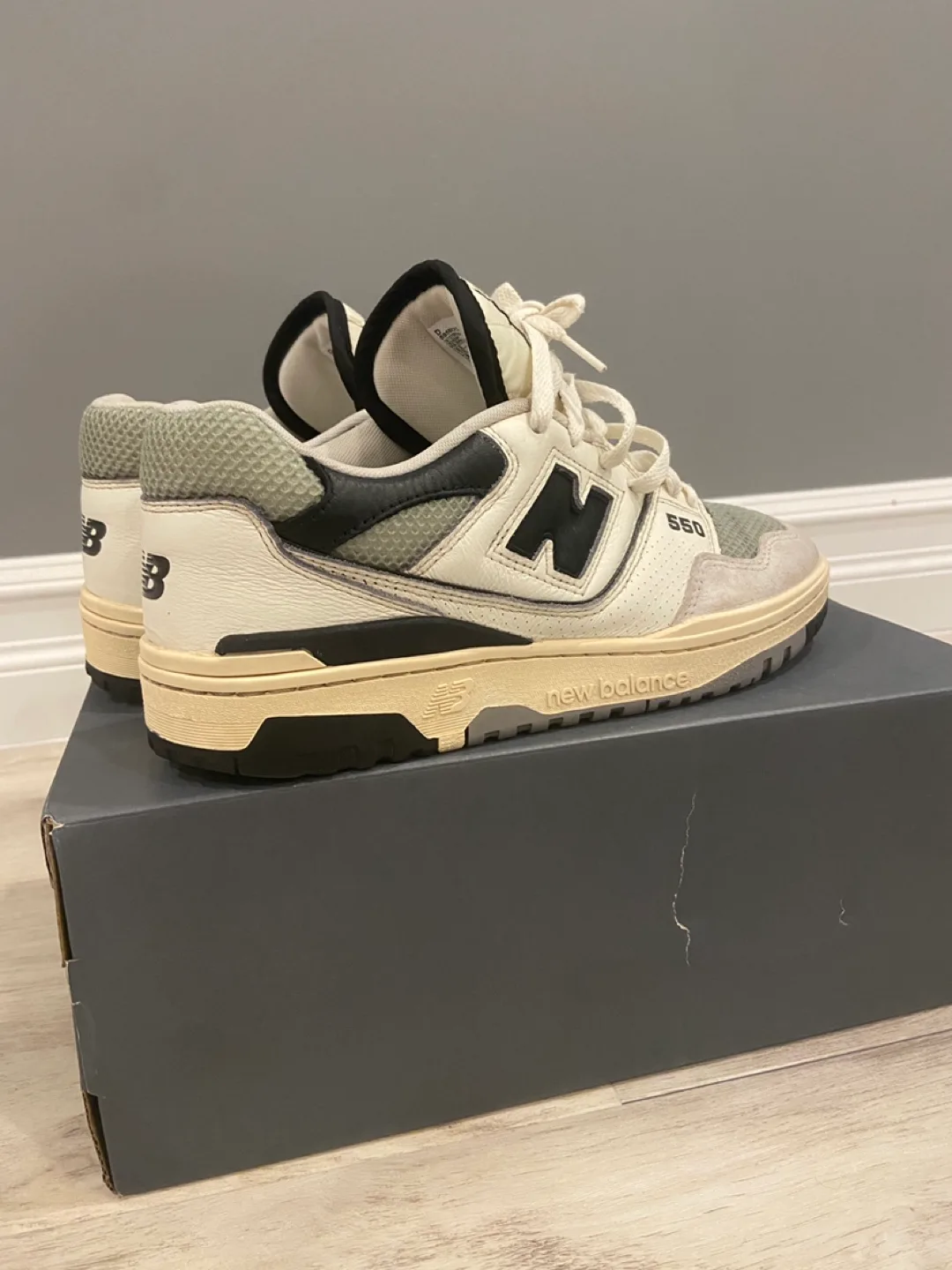 NewBalance 550’s Sea Salt with Black image indicator(5)