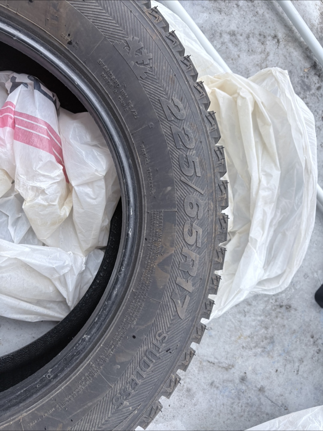 Greenmax Winter Ice SUV Studless 225/65R17 Tire - photo 4