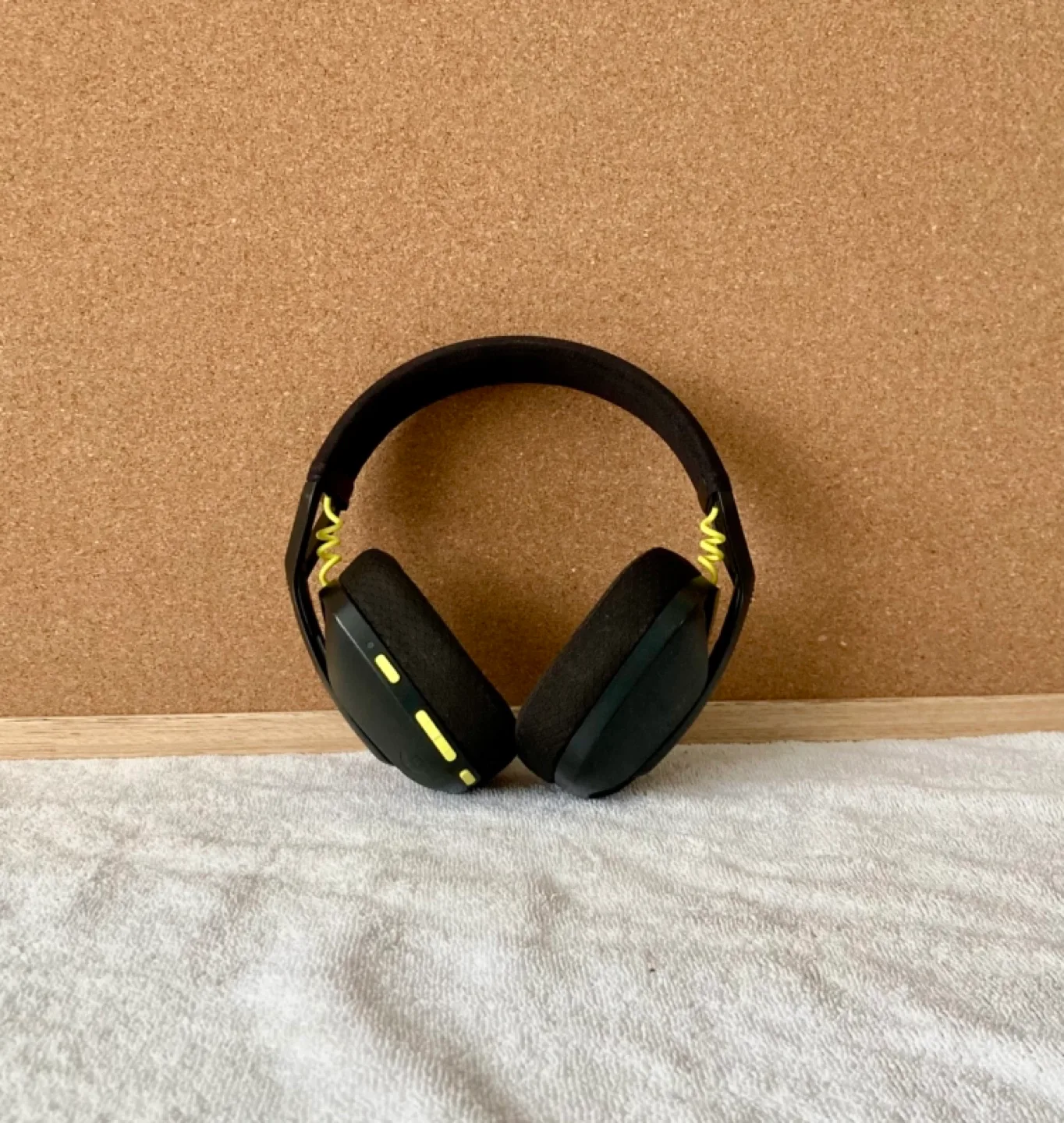 Logitech G435 Wireless Gaming Headset - Black image indicator(2)