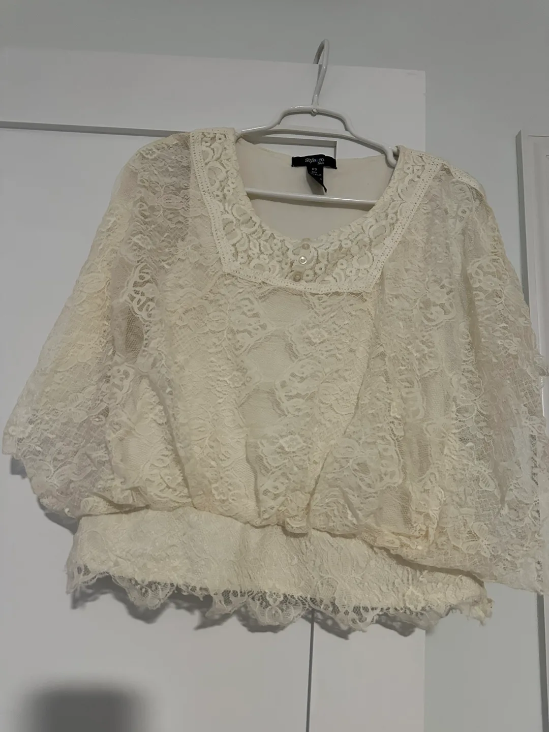 Cream Lace Blouse Size PS thumbnail