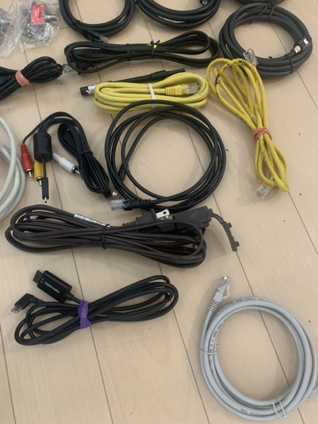 Bulk of Assorted Cables and Adapters 💚 must go today - photo 2