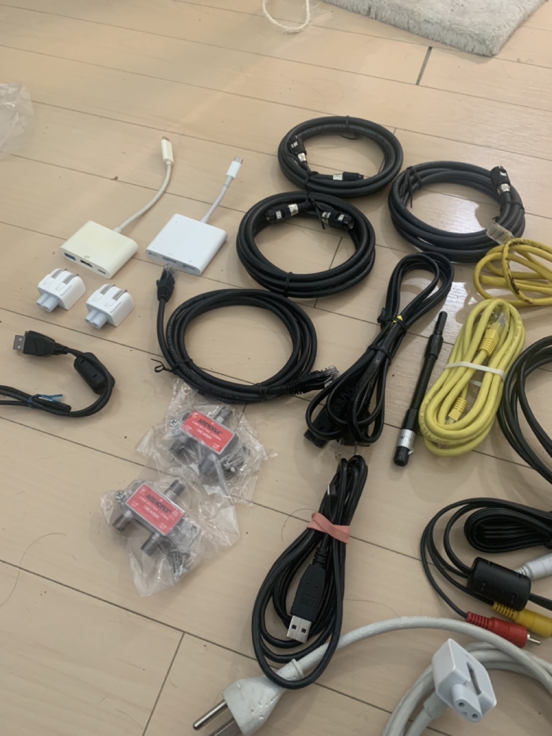 Bulk of Assorted Cables and Adapters 💚 must go today - photo 3
