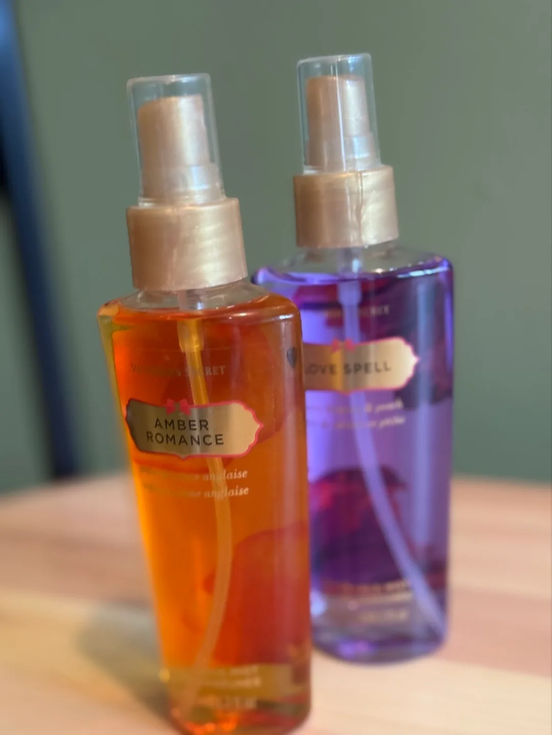 NEW VS Love Spell & Amber Romance Travel Body Mist thumbnail