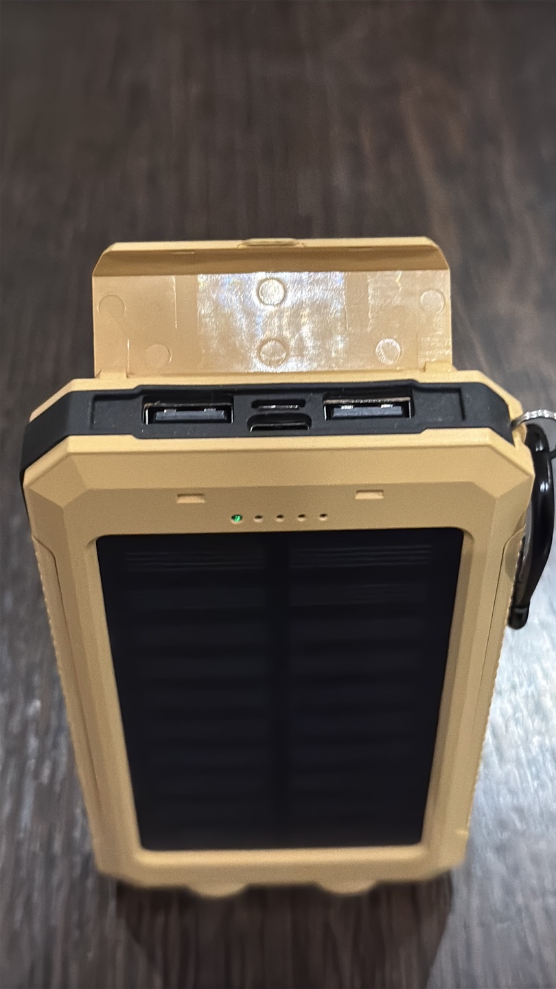 Solar charger with dual flashlight - photo 4