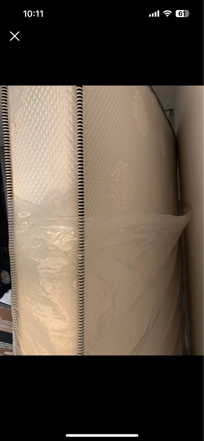 Mattress FREE / must go today