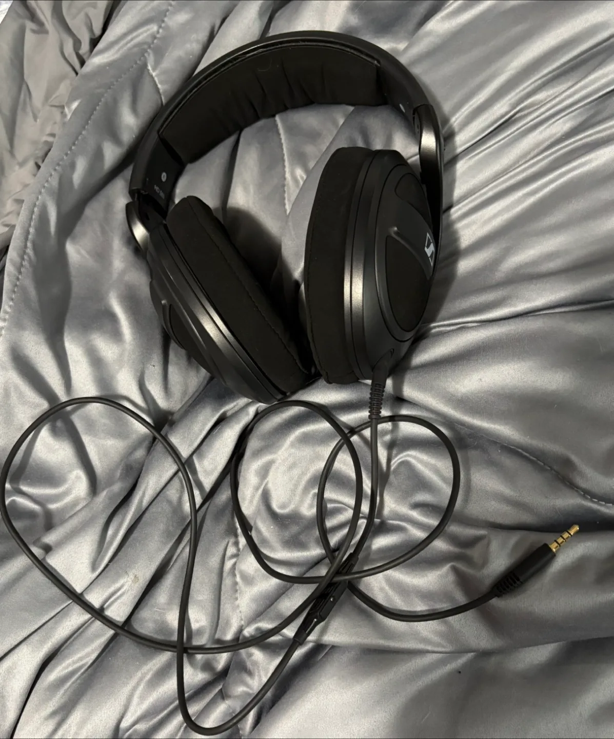 Sennheiser HD 280 Pro Headphones thumbnail