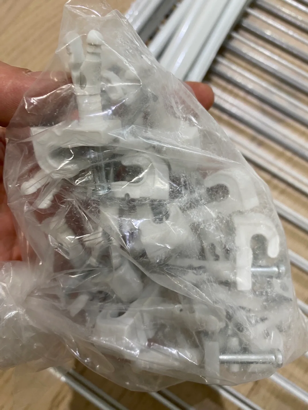 ClosetMaid Linen Shelf Kit/Wire Closet Shelving image indicator(2)