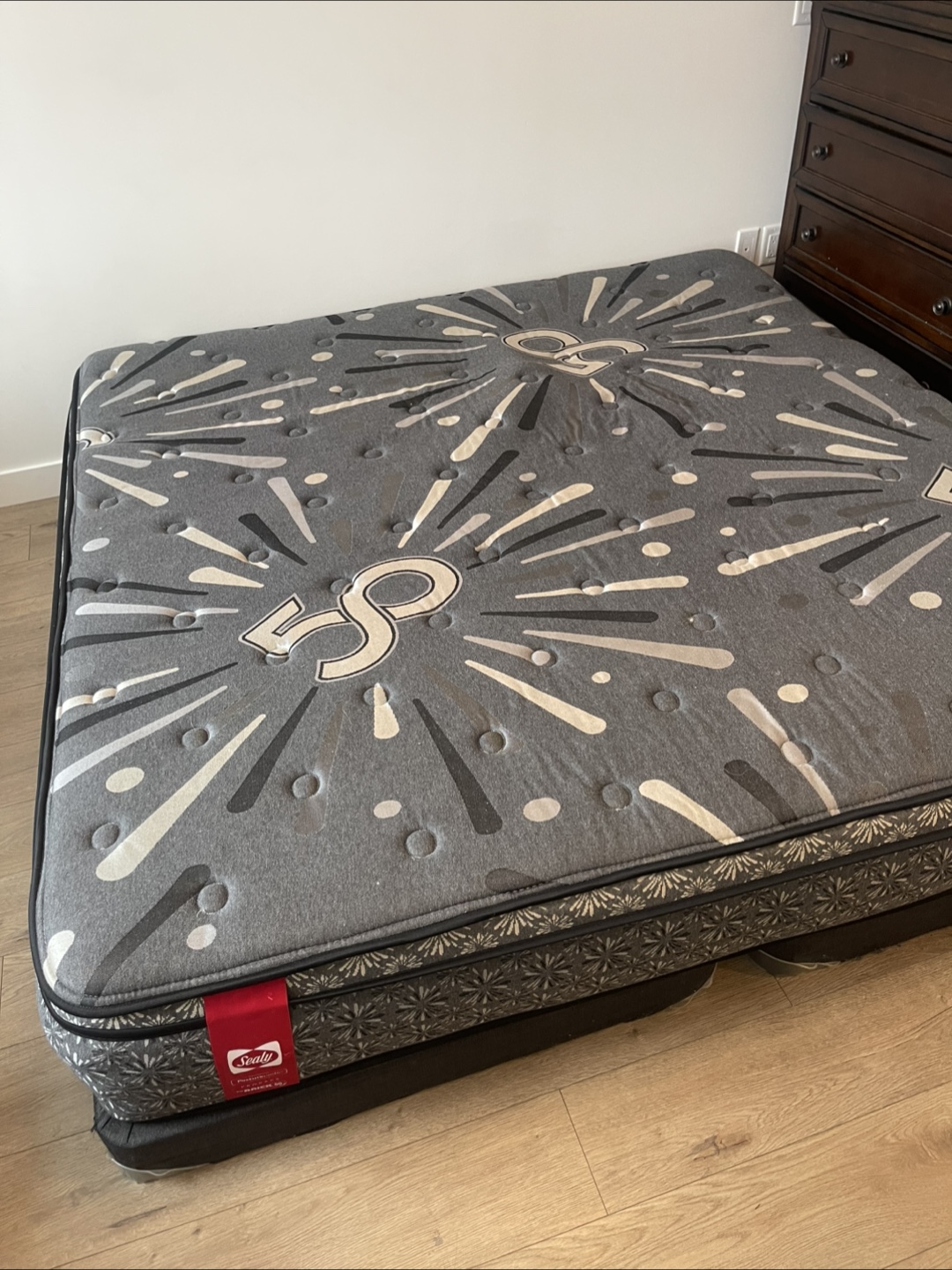 King Mattress and Boxspring Set - photo 2