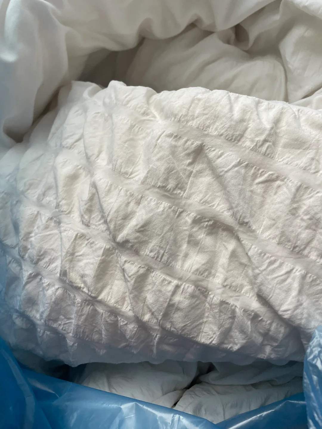 Queen size Duvet with cover thumbnail